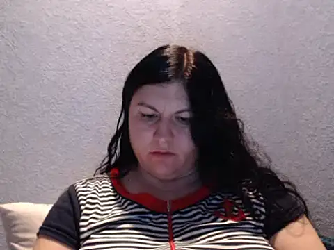 KiraSwee online show from October 2025 06:09:01 PM