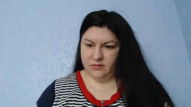 KiraSwee online show from December 2025 07:45:01 AM