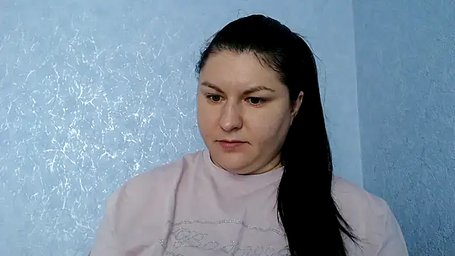 KiraSwee online show from September 2025 08:24:02 AM