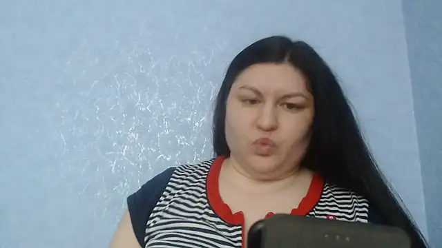 KiraSwee online show from February 2026 01:40:01 PM