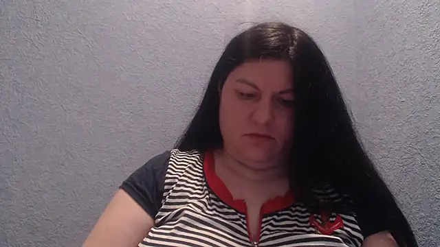 KiraSwee online show from February 2026 07:27:02 PM