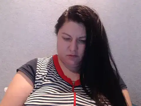 KiraSwee online show from February 2025 05:50:01 PM