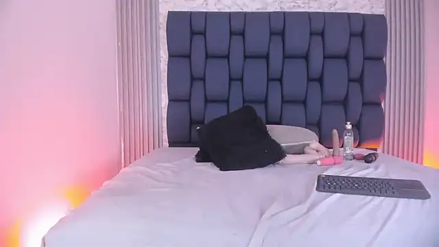 Snapshot of Ashlyaurora chatting on April 2026 05:30:01 AM Ashlyaurora online show from April 2026 05:30:01 AM