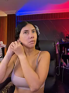 XiaQueen online show from February 2026 11:43:02 AM