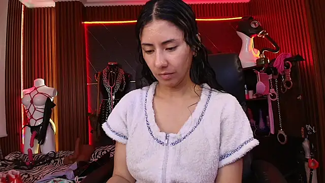 XiaQueen online show from November 2025 08:36:02 PM