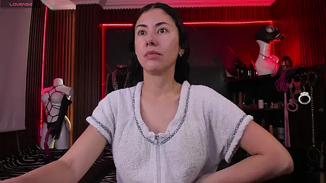 XiaQueen online show from December 2025 11:20:02 AM