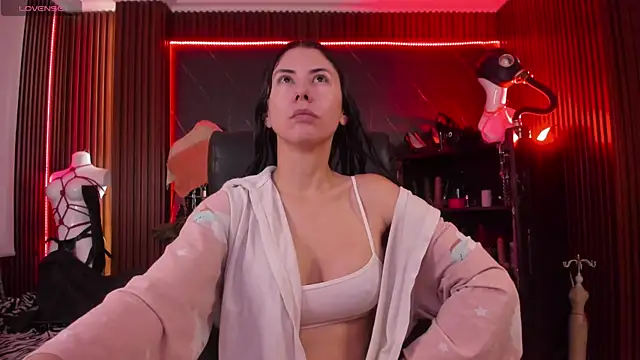 XiaQueen online show from December 2025 11:56:01 AM