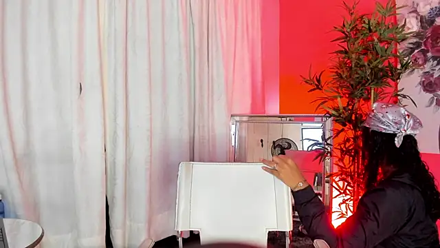 Alissemasiel online show from April 2026 06:45:01 PM