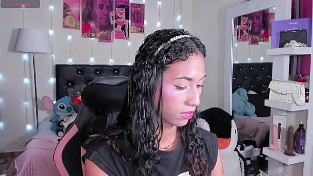 Alissemasiel online show from April 2026 07:20:02 PM