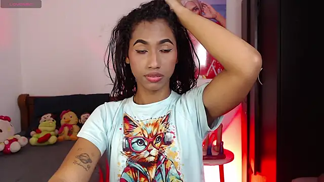 Alissemasiel online show from December 2025 07:37:02 PM