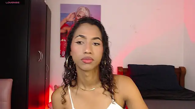 Alissemasiel online show from December 2025 07:12:01 PM