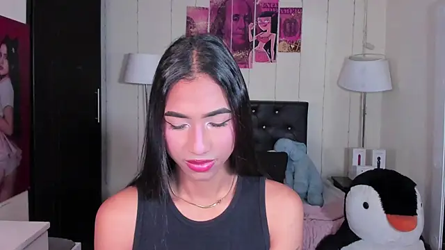 Alissemasiel online show from April 2026 02:43:01 PM