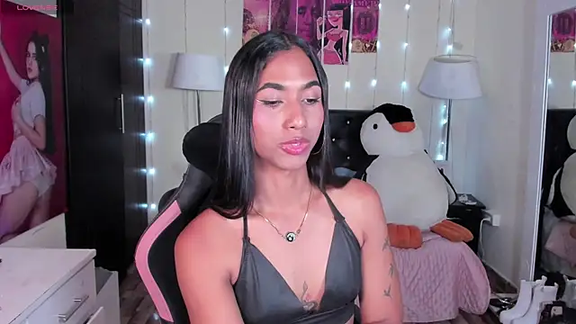 Alissemasiel online show from April 2026 11:10:02 PM