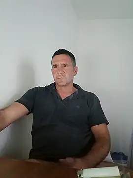Snapshot of Mister1985 chatting on October 2025 04:32:02 PM Mister1985 online show from October 2025 04:32:02 PM