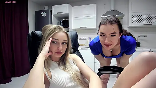 lisenok online show from April 2026 08:57:02 PM