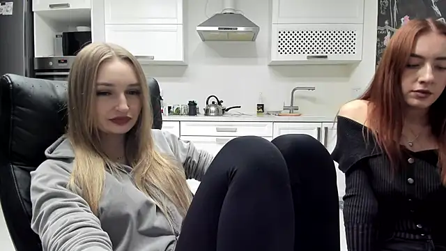 lisenok online show from November 2025 07:36:01 PM