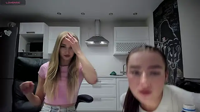 lisenok online show from June 2026 09:14:02 PM