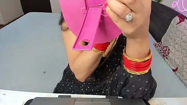 Queen Couple online show from February 2026 05:49:02 AM