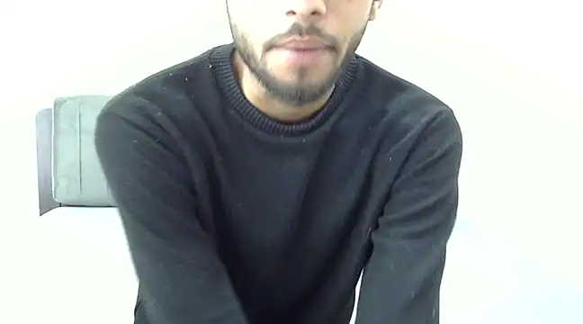 Snapshot of Queen_Couple chatting on February 2025 05:56:01 AM Queen Couple online show from February 2025 05:56:01 AM