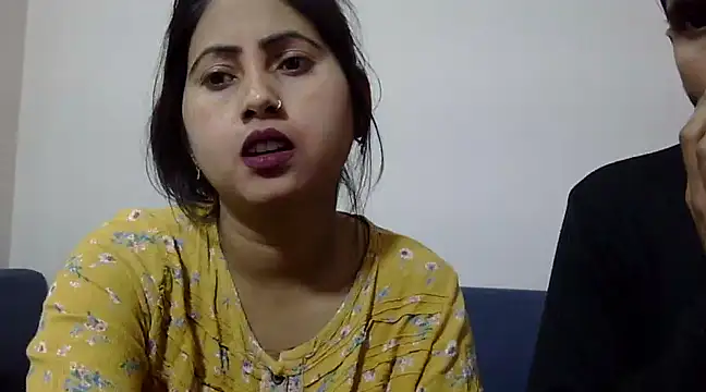 Snapshot of Queen_Couple chatting on March 2025 05:59:02 AM Queen Couple online show from March 2025 05:59:02 AM