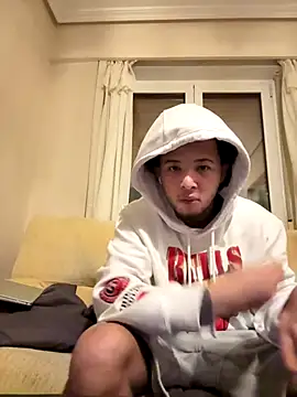 yeiyei oficial online show from November 2025 04:38:01 AM