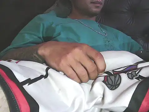 crow07xx online show from November 2025 07:39:01 PM