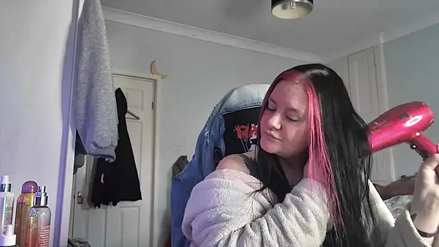 AureliaXOX online show from November 2025 11:26:02 AM