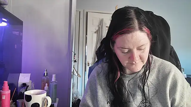 AureliaXOX online show from December 2025 12:40:01 PM