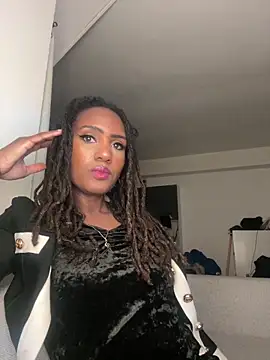 Aurianne online show from February 2026 07:47:01 PM