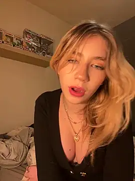 Snapshot of angeleyezlolita chatting on February 2025 10:29:02 PM angeleyezlolita online show from February 2025 10:29:02 PM