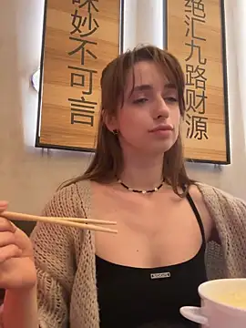 Maria Moonlight online show from March 2026 03:30:02 PM