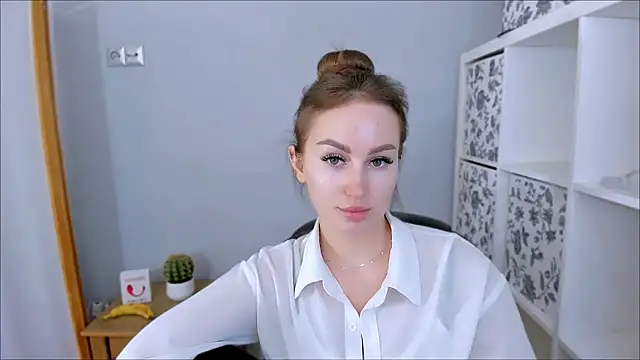 DonnaCam online show from November 2025 04:33:02 PM