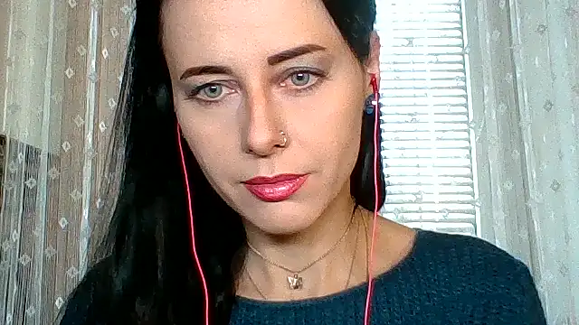 LuminousLady online show from October 2025 02:05:01 PM