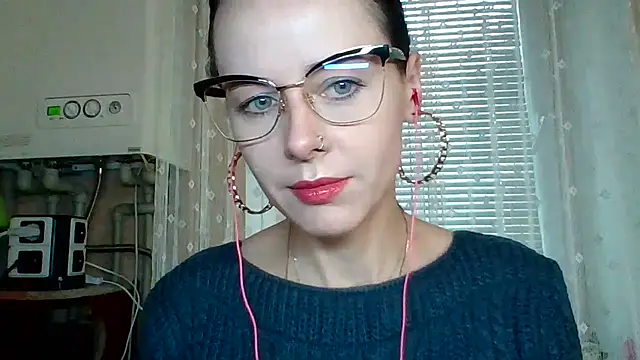 LuminousLady online show from September 2025 07:25:01 AM