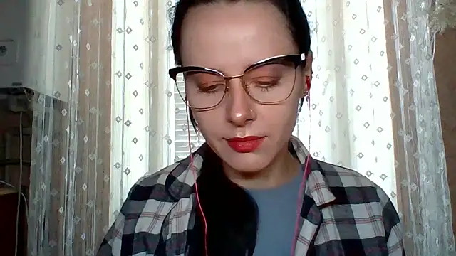 LuminousLady online show from September 2025 07:30:02 AM