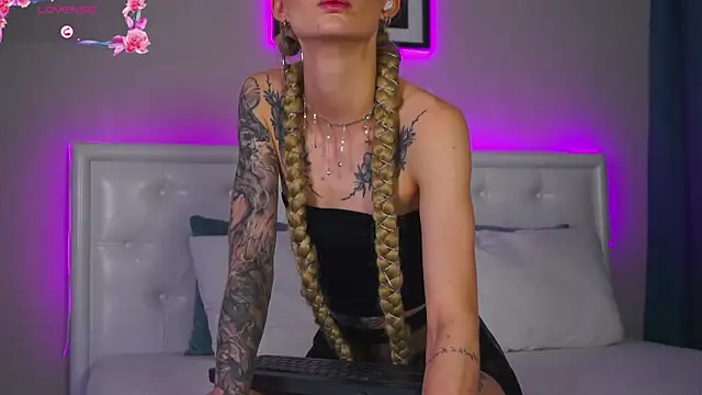 LeaCox  online show from November 2025 08:29:02 AM