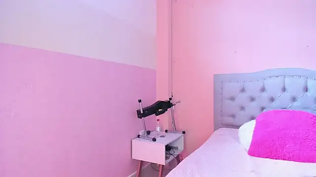 littletammy4u  online show from November 2025 12:53:02 PM