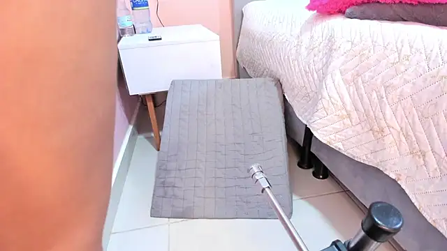 littletammy4u  online show from November 2025 12:20:01 PM