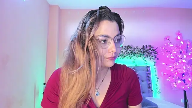 littletammy4u  online show from September 2025 12:16:02 PM