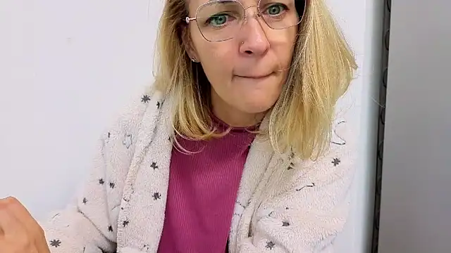 SweetAnia  online show from February 2026 12:16:01 PM