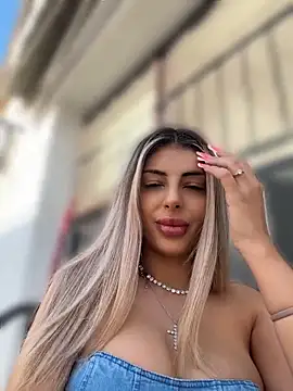 Snapshot of emma_goodess_ chatting on May 2026 03:48:02 PM emma goodess online show from May 2026 03:48:02 PM