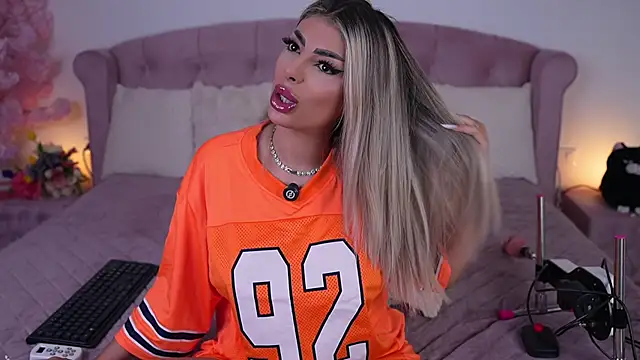 emma goodess  online show from April 2026 09:38:02 PM