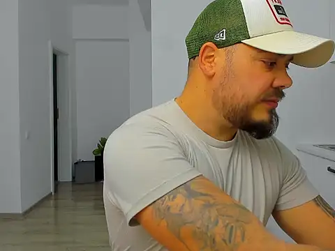 Snapshot of ZackMasterss chatting on November 2025 07:17:02 PM ZackMasterss online show from November 2025 07:17:02 PM