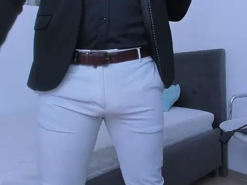 Snapshot of ZackMasterss chatting on November 2025 11:42:01 PM ZackMasterss online show from November 2025 11:42:01 PM