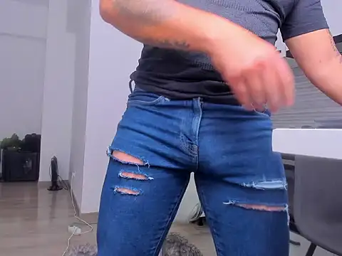 ZackMasterss online show from April 2026 08:10:01 PM