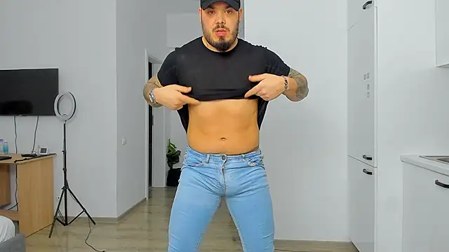ZackMasterss online show from March 2025 01:17:02 AM