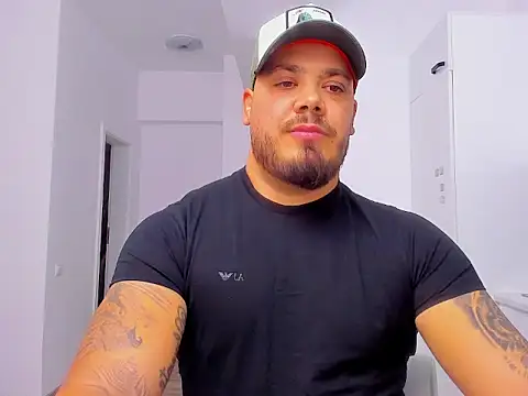 Snapshot of ZackMasterss chatting on October 2025 10:43:02 PM ZackMasterss online show from October 2025 10:43:02 PM