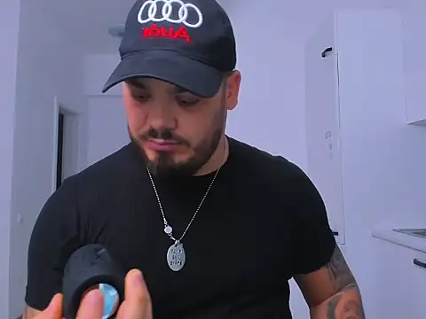 Snapshot of ZackMasterss chatting on November 2025 12:59:02 AM ZackMasterss online show from November 2025 12:59:02 AM