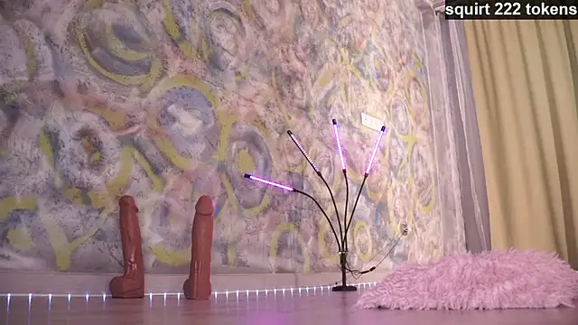 Snapshot of queeneliaa chatting on March 2025 10:18:02 AM queeneliaa online show from March 2025 10:18:02 AM