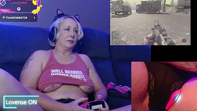 Snapshot of Trixiekittycutie chatting on September 2025 01:38:02 AM Trixiekittycutie online show from September 2025 01:38:02 AM